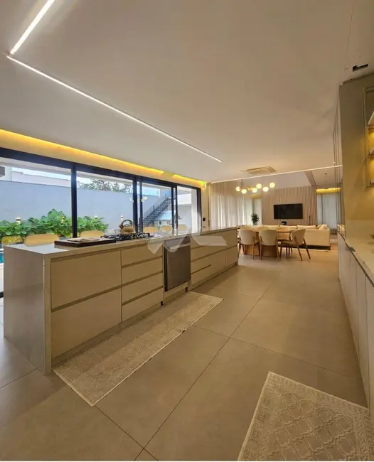 Foto 4 de Casa à venda, 610m2 em Centro, Toledo - PR
