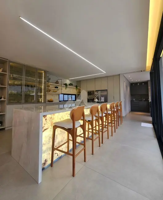 Foto 9 de Casa à venda, 610m2 em Centro, Toledo - PR
