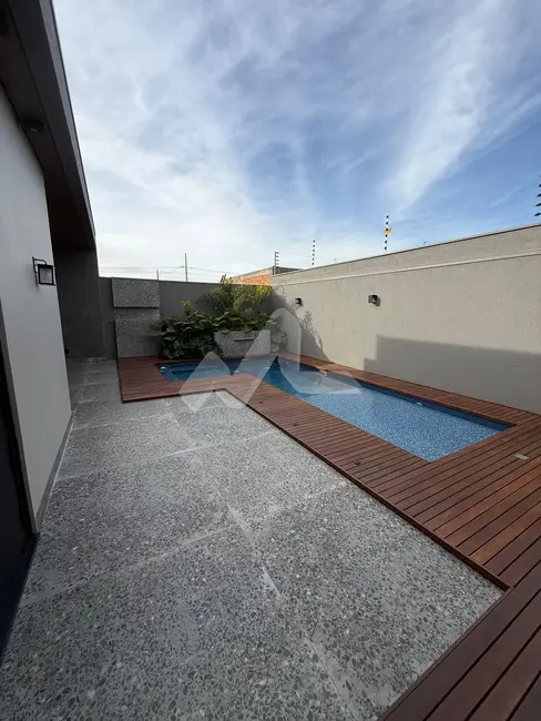 Foto 9 de Casa à venda, 220m2 em Vila Industrial, Toledo - PR
