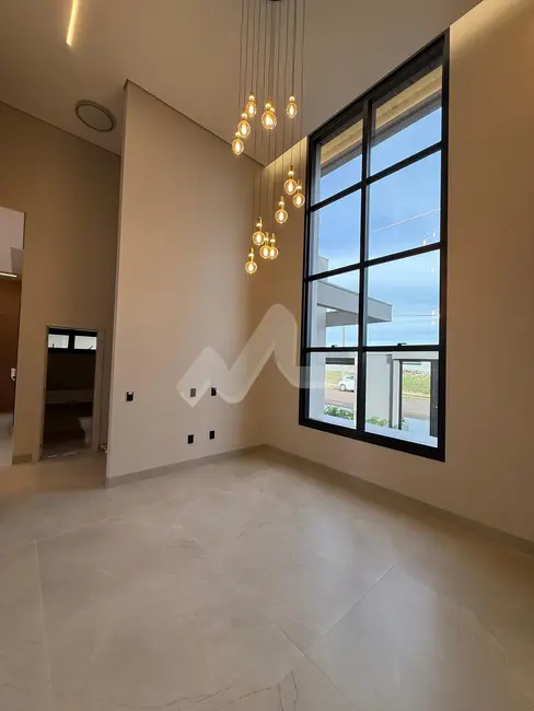 Foto 15 de Casa à venda, 220m2 em Vila Industrial, Toledo - PR