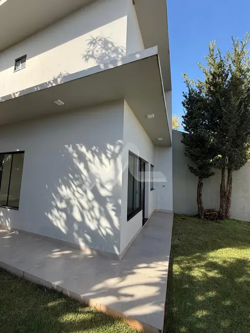 Foto 9 de Sobrado à venda em Jardim Gisela, Toledo - PR