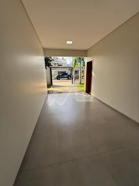 Foto 8 de Sobrado à venda em Jardim Gisela, Toledo - PR