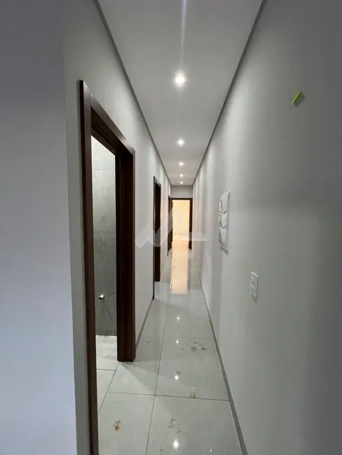 Foto 3 de Casa com 2 quartos à venda, 91m2 em Jardim Coopagro, Toledo - PR