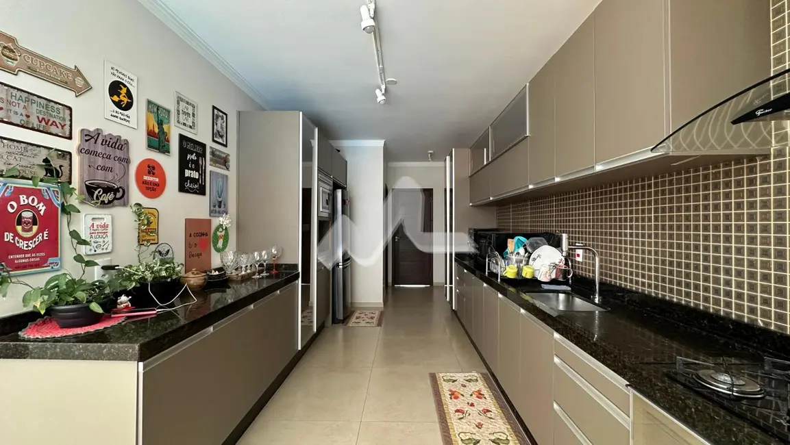 Casa com 1 quarto para alugar, 240m2 em Jardim Gisela, Toledo - PR - imagem 4 Foto 4 de Casa com 1 quarto para alugar, 240m2 em Jardim Gisela, Toledo - PR