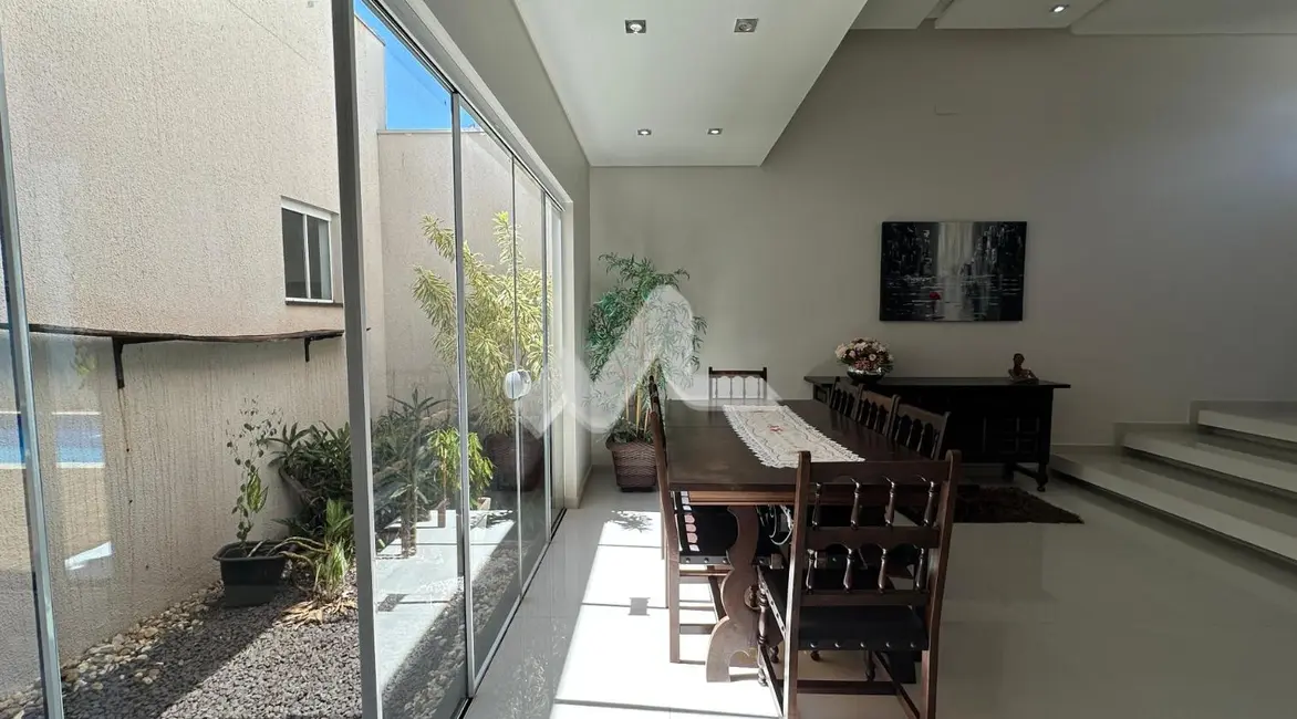 Casa com 1 quarto para alugar, 240m2 em Jardim Gisela, Toledo - PR - imagem 9 Foto 9 de Casa com 1 quarto para alugar, 240m2 em Jardim Gisela, Toledo - PR
