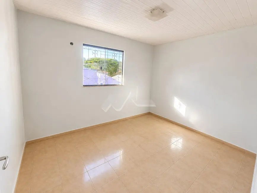 Apartamento com 2 quartos para alugar, 40m2 em Jardim Santa Maria, Toledo - PR - imagem 5 Foto 5 de Apartamento com 2 quartos para alugar, 40m2 em Jardim Santa Maria, Toledo - PR