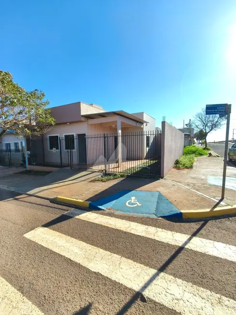 Foto 1 de Casa com 2 quartos para alugar, 50m2 em Pinheirinho, Toledo - PR