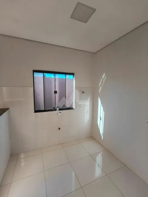 Foto 8 de Casa com 2 quartos para alugar, 50m2 em Pinheirinho, Toledo - PR