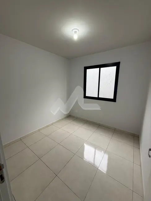 Apartamento com 2 quartos para alugar, 54m2 em Tocantins, Toledo - PR - imagem 7 Foto 7 de Apartamento com 2 quartos para alugar, 54m2 em Tocantins, Toledo - PR