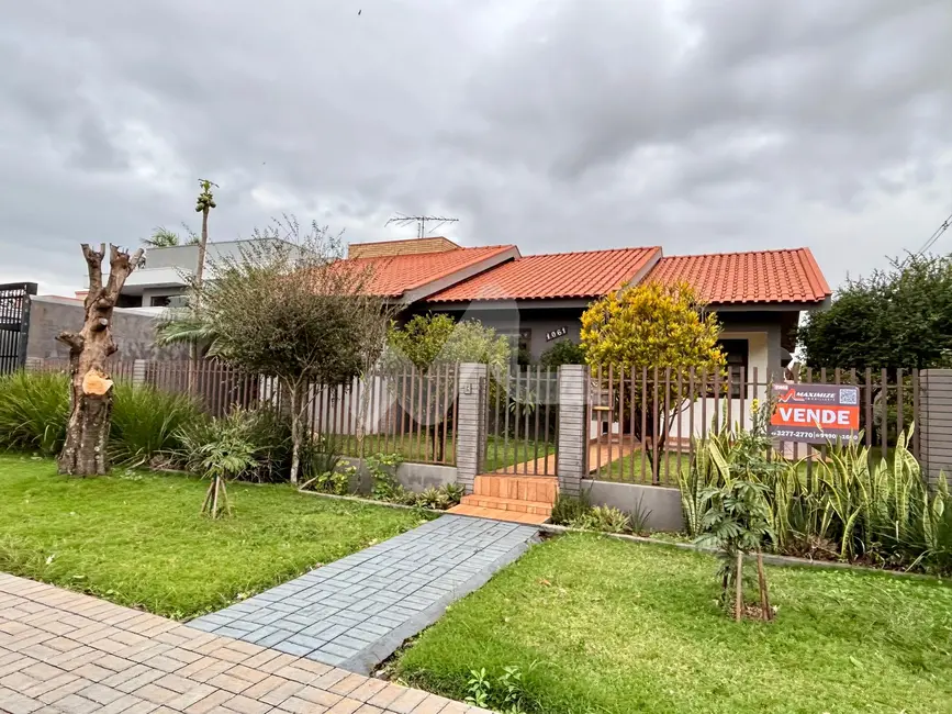 Foto 2 de Casa com 3 quartos à venda, 137m2 em Jardim Porto Alegre, Toledo - PR