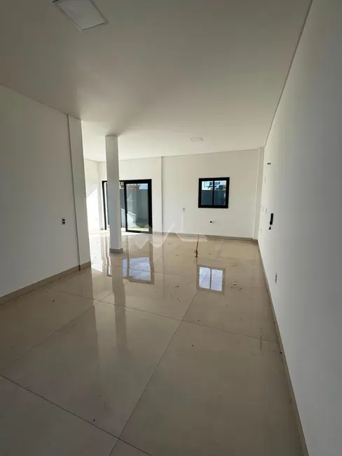 Sobrado com 3 quartos à venda, 164m2 em Vila Industrial, Toledo - PR - imagem 7 Foto 7 de Sobrado com 3 quartos à venda, 164m2 em Vila Industrial, Toledo - PR