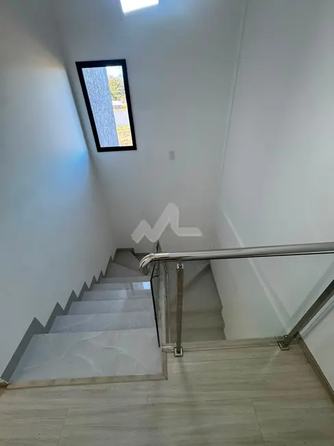 Sobrado com 3 quartos à venda, 164m2 em Vila Industrial, Toledo - PR - imagem 8 Foto 8 de Sobrado com 3 quartos à venda, 164m2 em Vila Industrial, Toledo - PR
