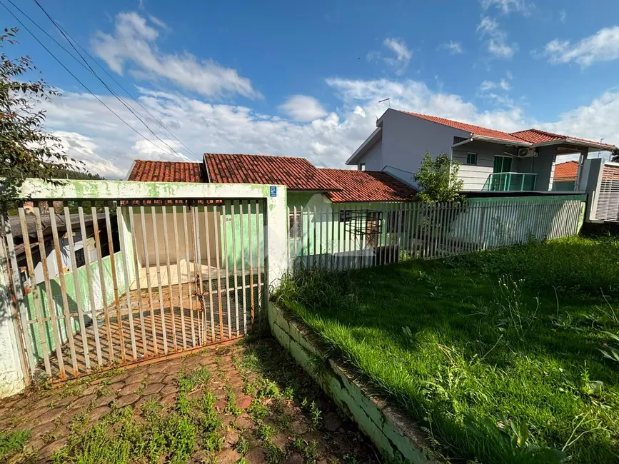 Foto 3 de Casa à venda, 74m2 em Centro, Toledo - PR