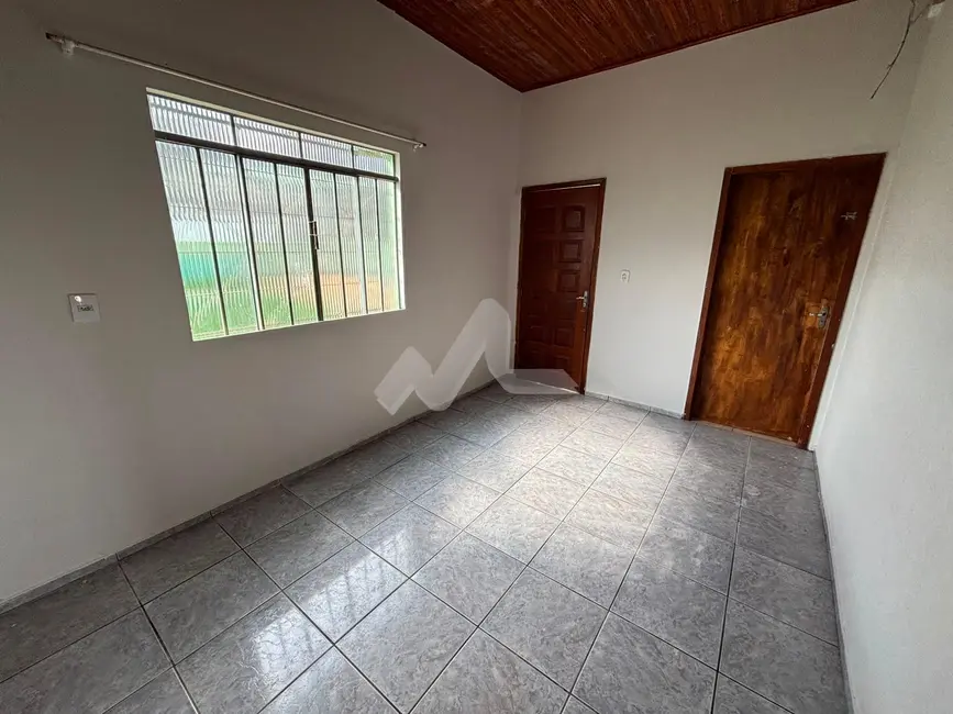 Foto 13 de Casa à venda, 74m2 em Centro, Toledo - PR