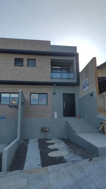 Foto 2 de Sobrado com 2 quartos à venda, 100m2 em Porto Alegre - RS