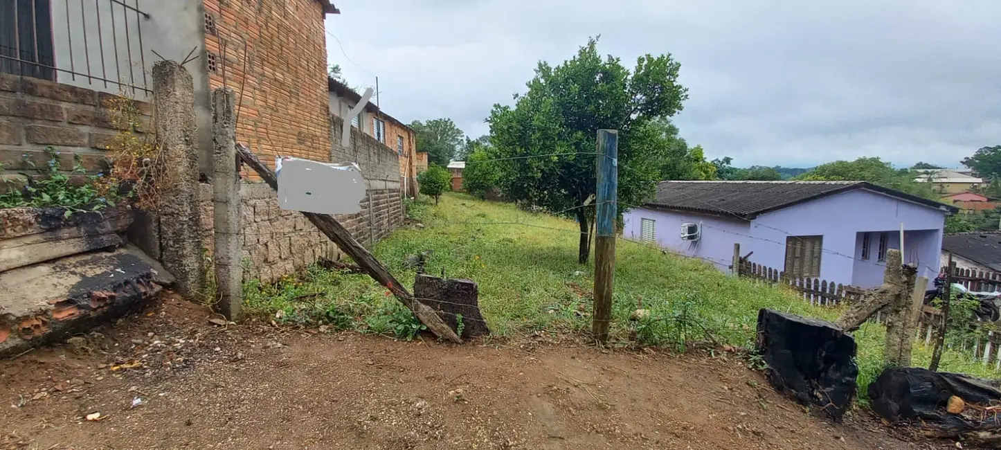 Foto 1 de Terreno / Lote à venda, 400m2 em Viamao - RS