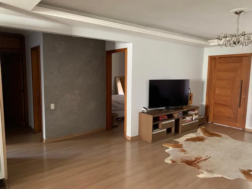 Foto 8 de Casa com 3 quartos à venda, 350m2 em Centro, Gravatai - RS