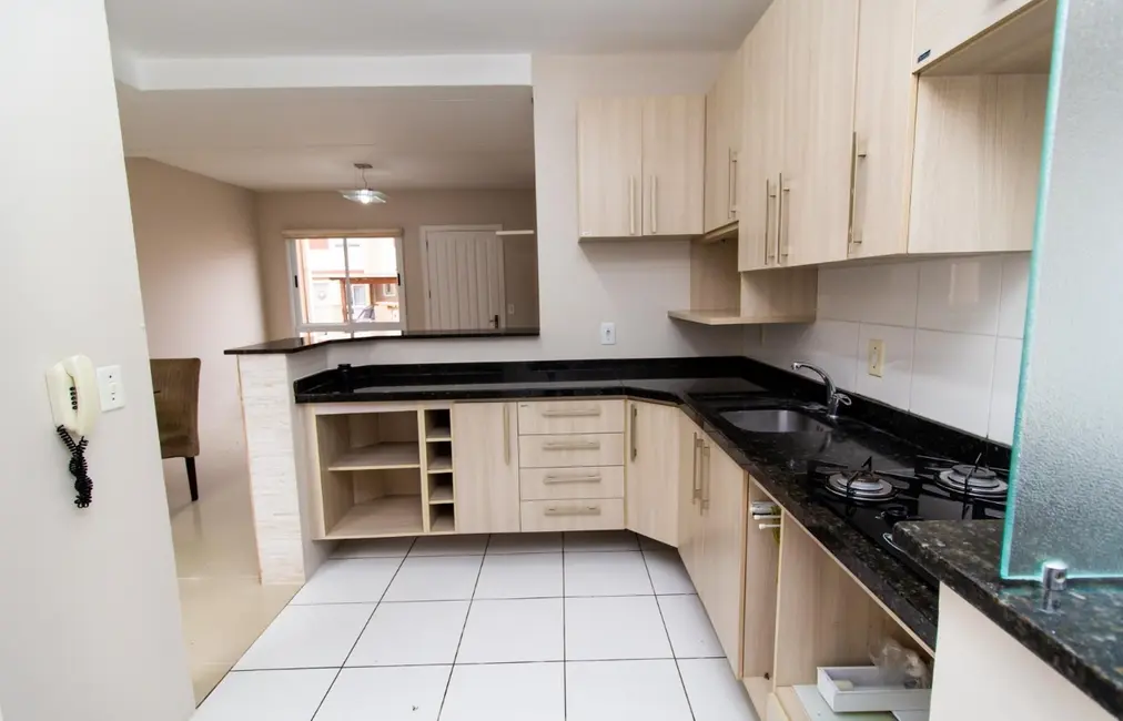 Sobrado com 2 quartos à venda, 83m2 em Cachoeirinha - RS - imagem 5 Foto 5 de Sobrado com 2 quartos à venda, 83m2 em Cachoeirinha - RS