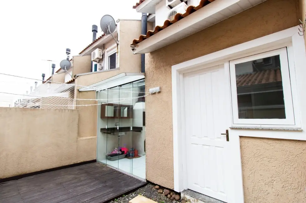 Sobrado com 2 quartos à venda, 83m2 em Cachoeirinha - RS - imagem 9 Foto 9 de Sobrado com 2 quartos à venda, 83m2 em Cachoeirinha - RS