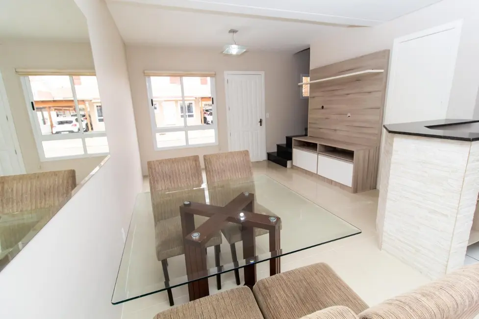 Sobrado com 2 quartos à venda, 83m2 em Cachoeirinha - RS - imagem 3 Foto 3 de Sobrado com 2 quartos à venda, 83m2 em Cachoeirinha - RS