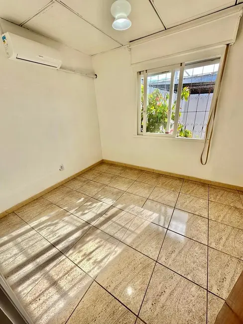Foto 7 de Casa com 3 quartos à venda, 80m2 em Rubem Berta, Porto Alegre - RS
