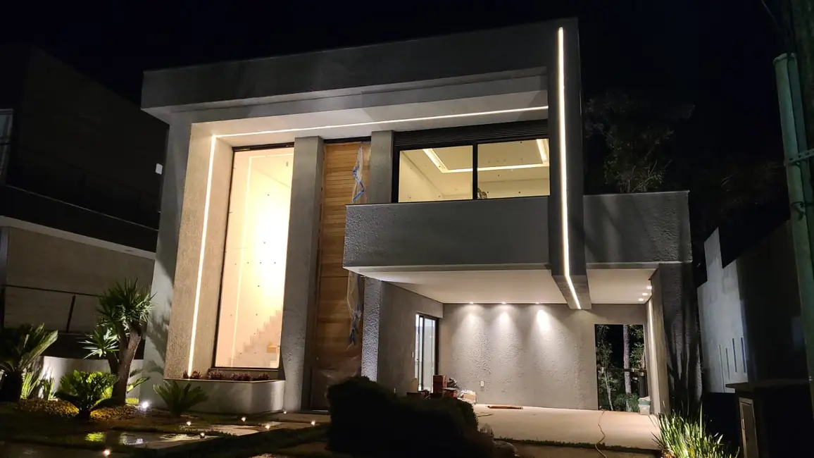 Foto 2 de Casa com 3 quartos à venda, 220m2 em Centro, Viamao - RS