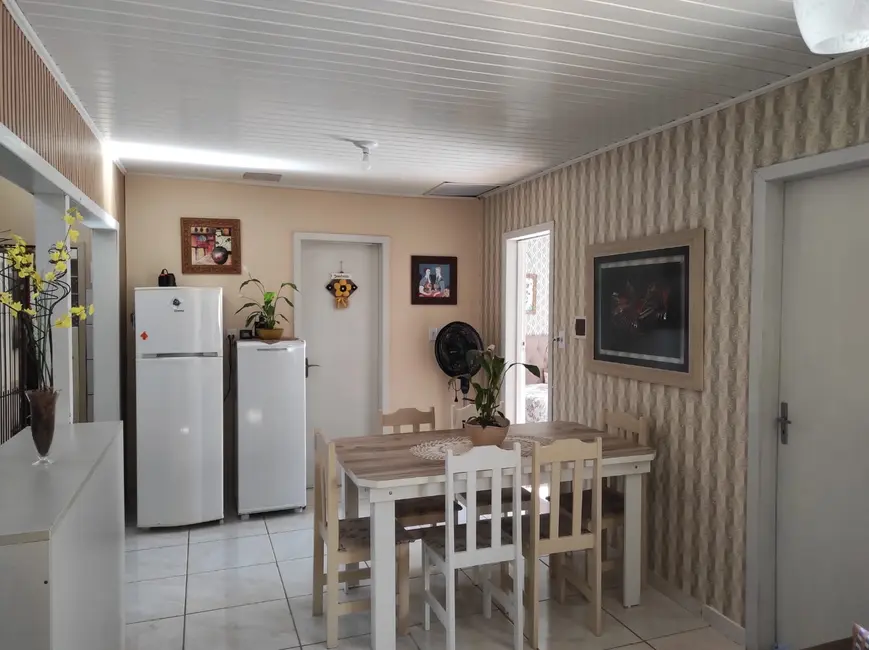 Casa com 3 quartos à venda, 80m2 em Centro, Viamao - RS - imagem 8 Foto 8 de Casa com 3 quartos à venda, 80m2 em Centro, Viamao - RS
