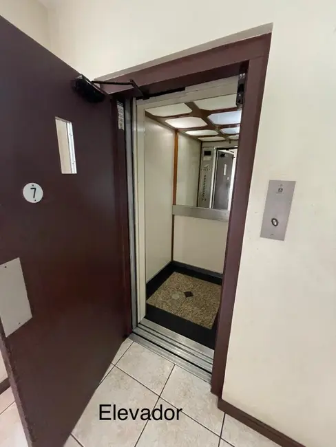 Apartamento com 1 quarto à venda, 43m2 em Porto Alegre - RS - imagem 4 Foto 4 de Apartamento com 1 quarto à venda, 43m2 em Porto Alegre - RS