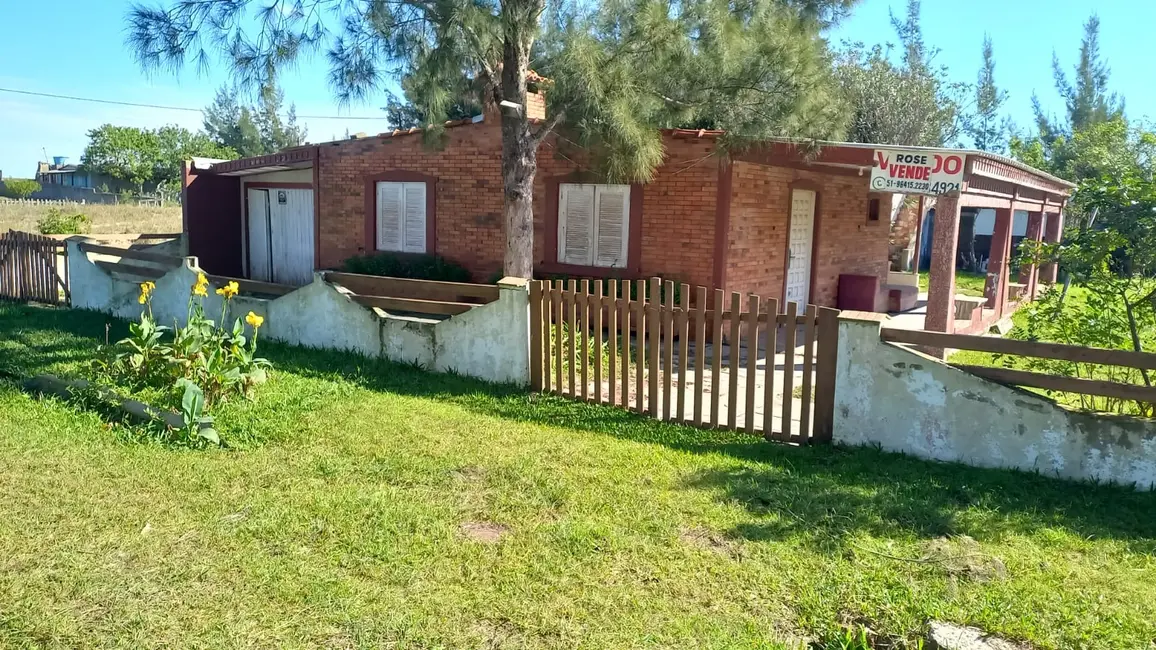 Foto 1 de Casa com 3 quartos à venda, 625m2 em Balneario Pinhal - RS