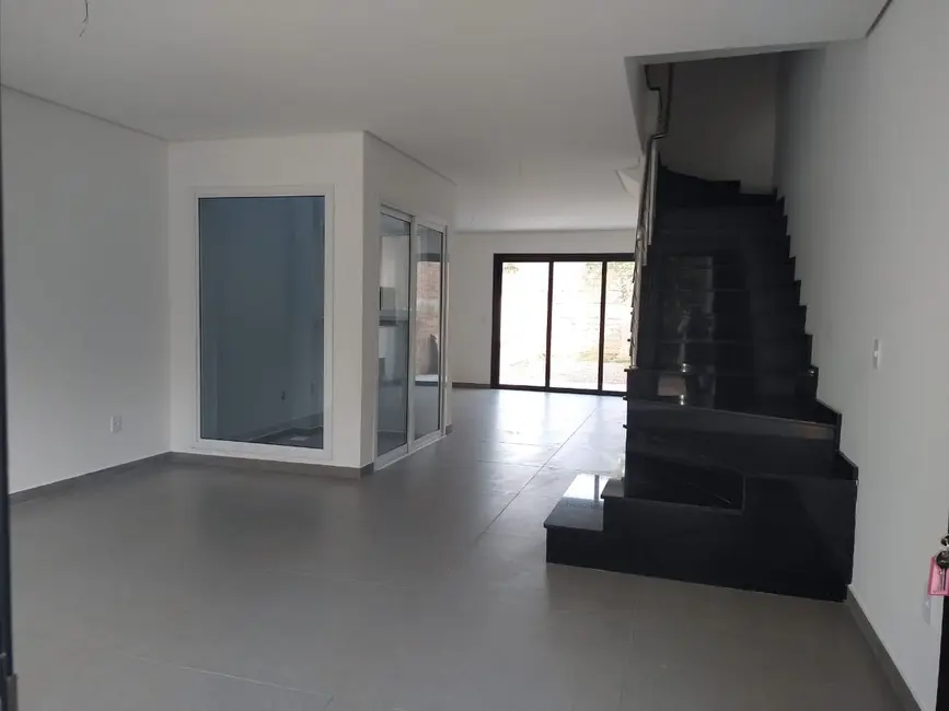 Foto 6 de Sobrado com 2 quartos à venda, 110m2 em Porto Alegre - RS