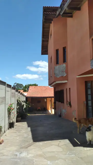 Foto 2 de Sobrado com 2 quartos à venda, 80m2 em Porto Alegre - RS