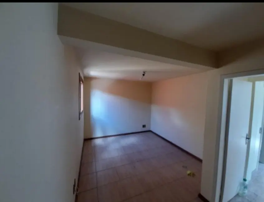 Sobrado com 3 quartos à venda, 185m2 em Jari, Viamao - RS - imagem 9 Foto 9 de Sobrado com 3 quartos à venda, 185m2 em Jari, Viamao - RS