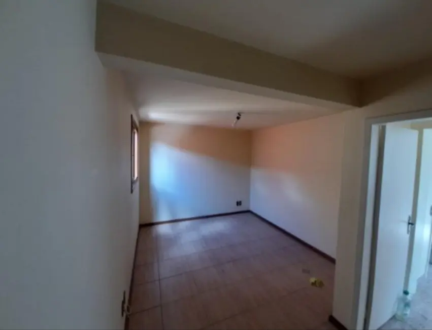 Sobrado com 3 quartos à venda, 185m2 em Jari, Viamao - RS - imagem 6 Foto 6 de Sobrado com 3 quartos à venda, 185m2 em Jari, Viamao - RS