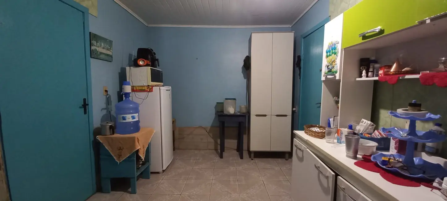 Casa com 2 quartos à venda, 70m2 em Viamao - RS - imagem 4 Foto 4 de Casa com 2 quartos à venda, 70m2 em Viamao - RS