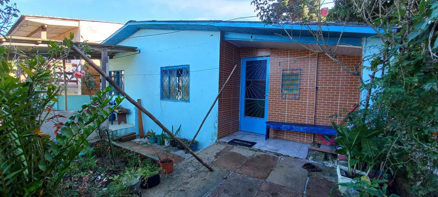 Foto 2 de Casa com 2 quartos à venda, 70m2 em Viamao - RS