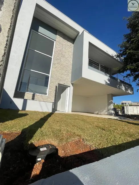 Foto 3 de Sobrado com 4 quartos à venda, 217m2 em Porto Alegre - RS