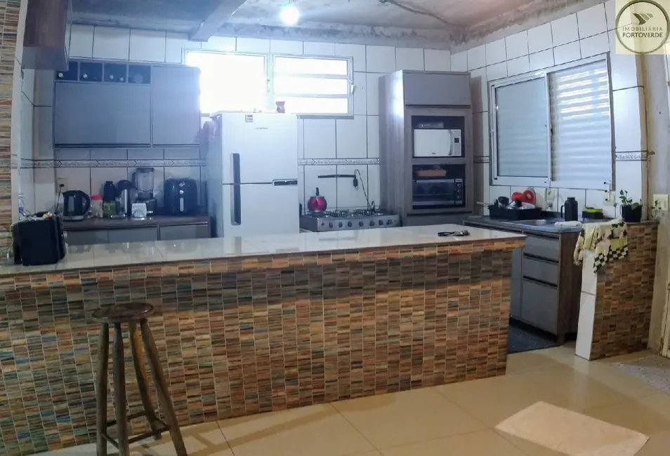 Casa com 3 quartos à venda, 250m2 em Augusta, Viamao - RS - imagem 9 Foto 9 de Casa com 3 quartos à venda, 250m2 em Augusta, Viamao - RS