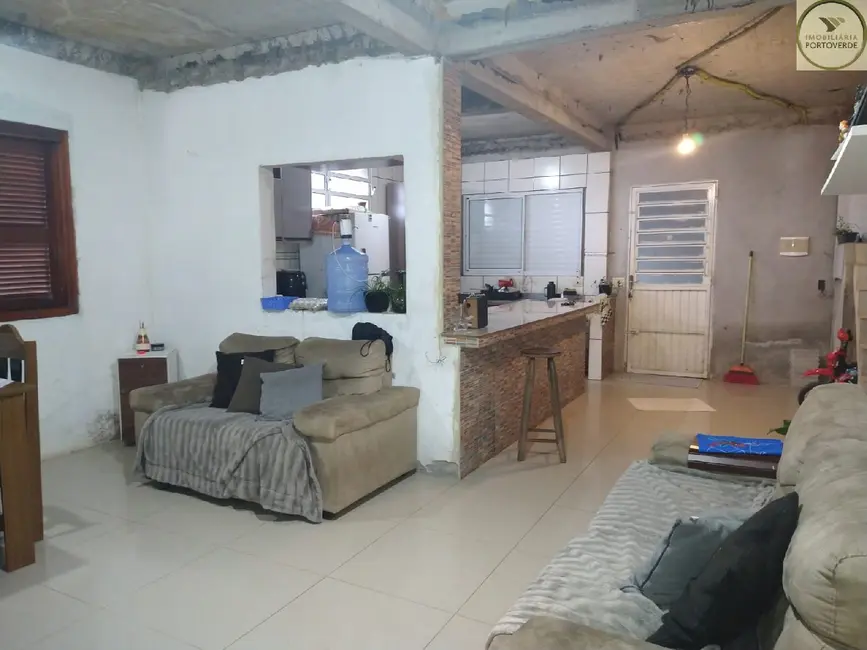 Casa com 3 quartos à venda, 250m2 em Augusta, Viamao - RS - imagem 6 Foto 6 de Casa com 3 quartos à venda, 250m2 em Augusta, Viamao - RS