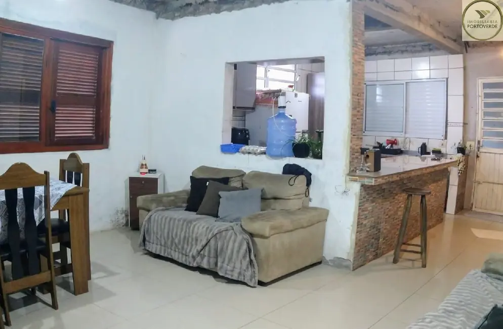 Casa com 3 quartos à venda, 250m2 em Augusta, Viamao - RS - imagem 8 Foto 8 de Casa com 3 quartos à venda, 250m2 em Augusta, Viamao - RS
