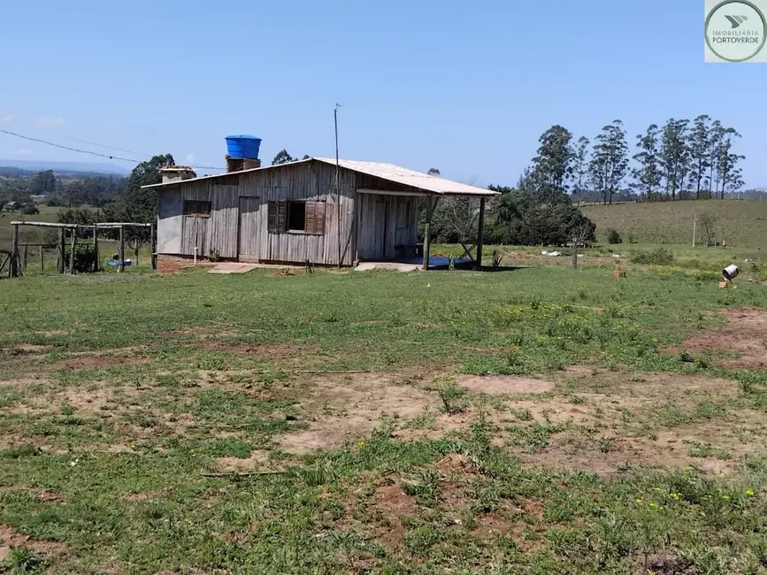 Sítio / Rancho com 2 quartos à venda, 50m2 em Glorinha - RS - imagem 2 Foto 2 de Sítio / Rancho com 2 quartos à venda, 50m2 em Glorinha - RS