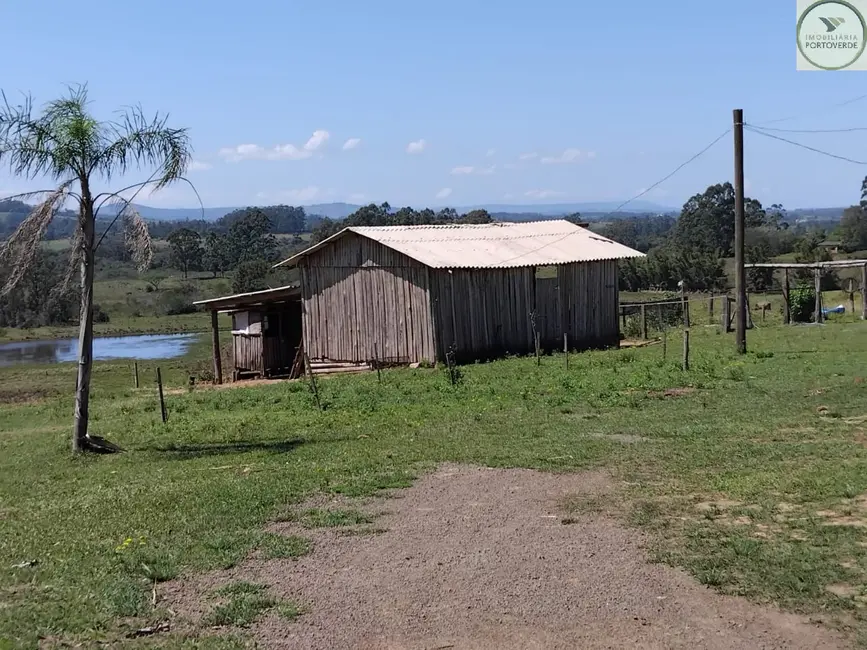 Sítio / Rancho com 2 quartos à venda, 50m2 em Glorinha - RS - imagem 3 Foto 3 de Sítio / Rancho com 2 quartos à venda, 50m2 em Glorinha - RS