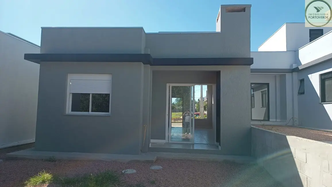 Foto 2 de Casa com 2 quartos à venda, 69m2 em Viamao - RS