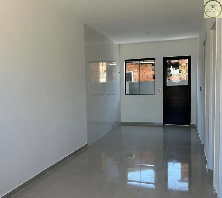Casa com 2 quartos à venda, 50m2 em Elsa, Viamao - RS - imagem 2 Foto 2 de Casa com 2 quartos à venda, 50m2 em Elsa, Viamao - RS