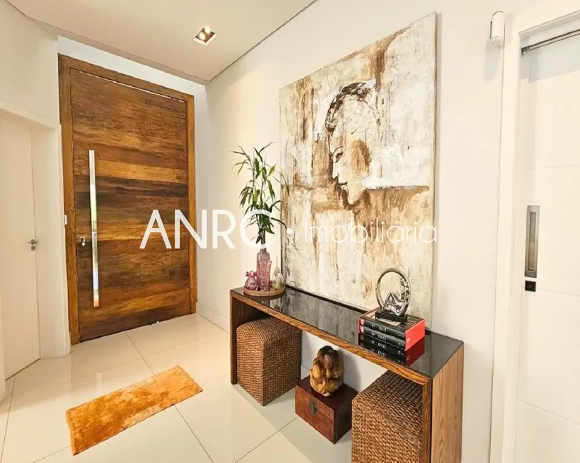 Casa de Condomínio com 4 quartos à venda, 420m2 em Jardim do Golf I, Jandira - SP - imagem 4 Foto 4 de Casa de Condomínio com 4 quartos à venda, 420m2 em Jardim do Golf I, Jandira - SP