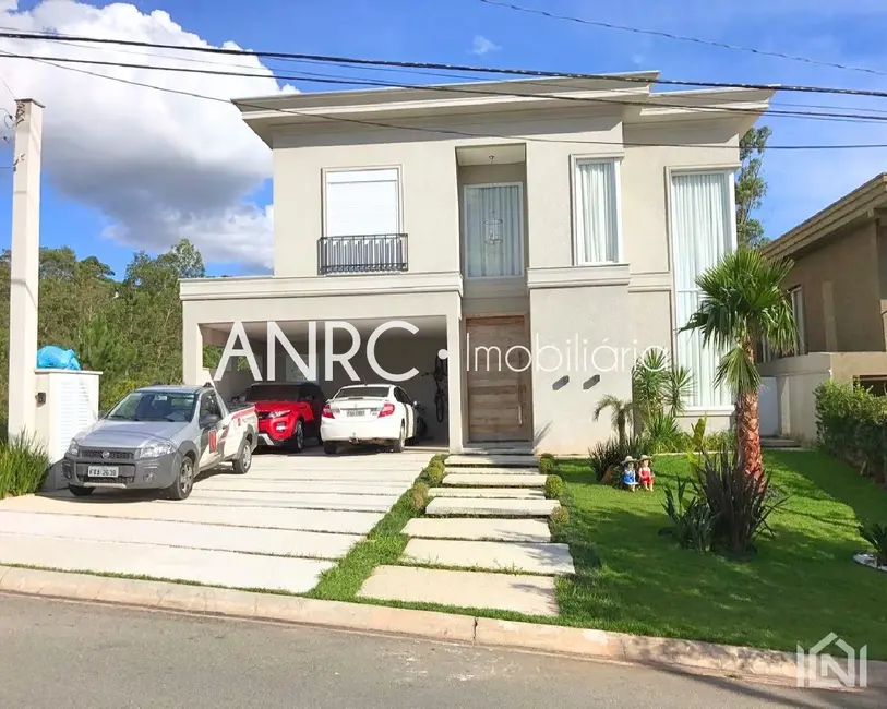 Casa de Condomínio com 4 quartos à venda, 420m2 em Jardim do Golf I, Jandira - SP - imagem 3 Foto 3 de Casa de Condomínio com 4 quartos à venda, 420m2 em Jardim do Golf I, Jandira - SP