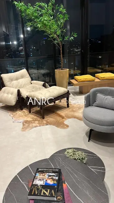 Apartamento com 3 quartos à venda, 215m2 em Vila Olímpia, São Paulo - SP - imagem 3 Foto 3 de Apartamento com 3 quartos à venda, 215m2 em Vila Olímpia, São Paulo - SP