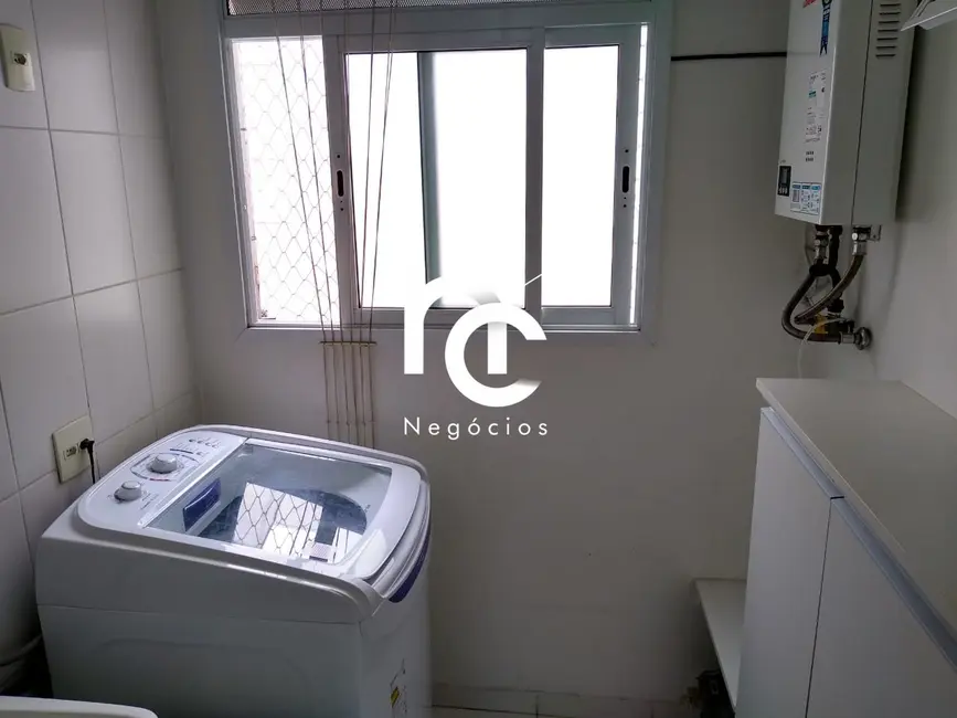 Foto 4 de Apartamento com 3 quartos à venda, 80m2 em Jardim Tupanci, Barueri - SP