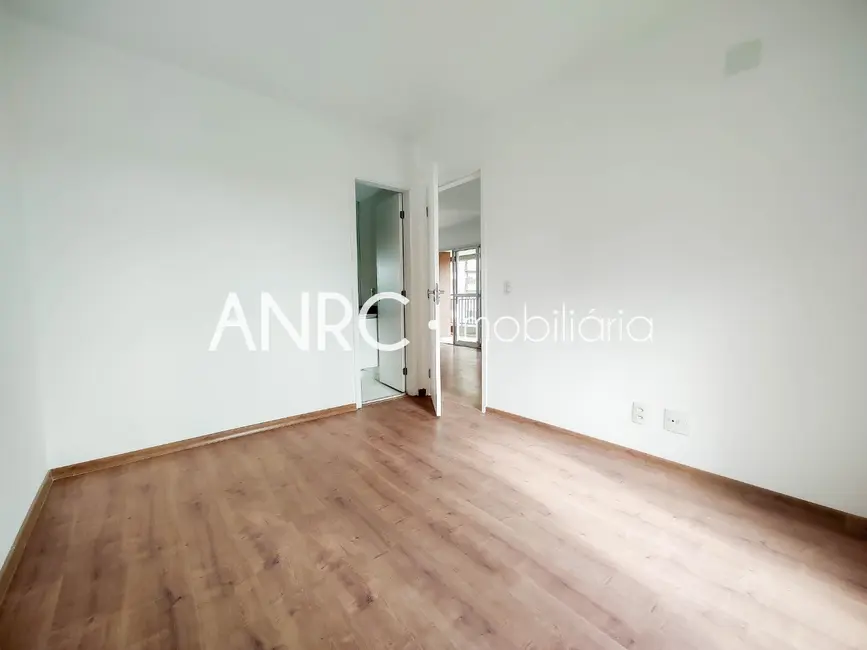 Apartamento com 2 quartos para alugar, 76m2 em Jardim Tupanci, Barueri - SP - imagem 9 Foto 9 de Apartamento com 2 quartos para alugar, 76m2 em Jardim Tupanci, Barueri - SP