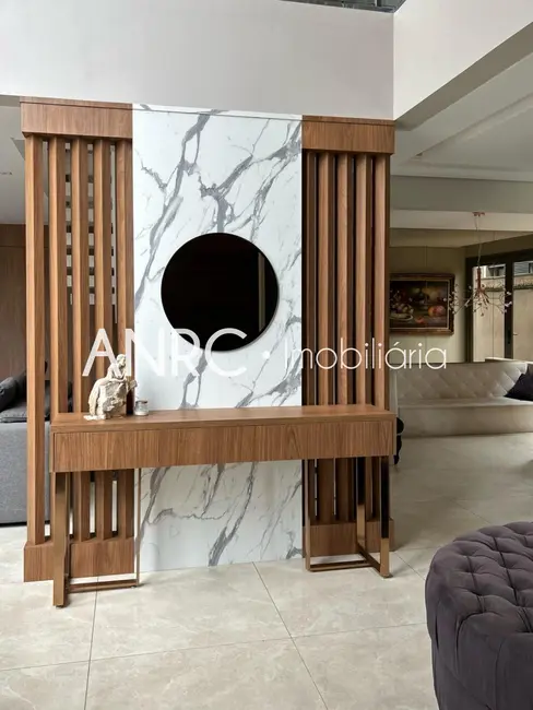 Casa com 4 quartos para alugar, 302m2 em Alphaville, Santana De Parnaiba - SP - imagem 2 Foto 2 de Casa com 4 quartos para alugar, 302m2 em Alphaville, Santana De Parnaiba - SP