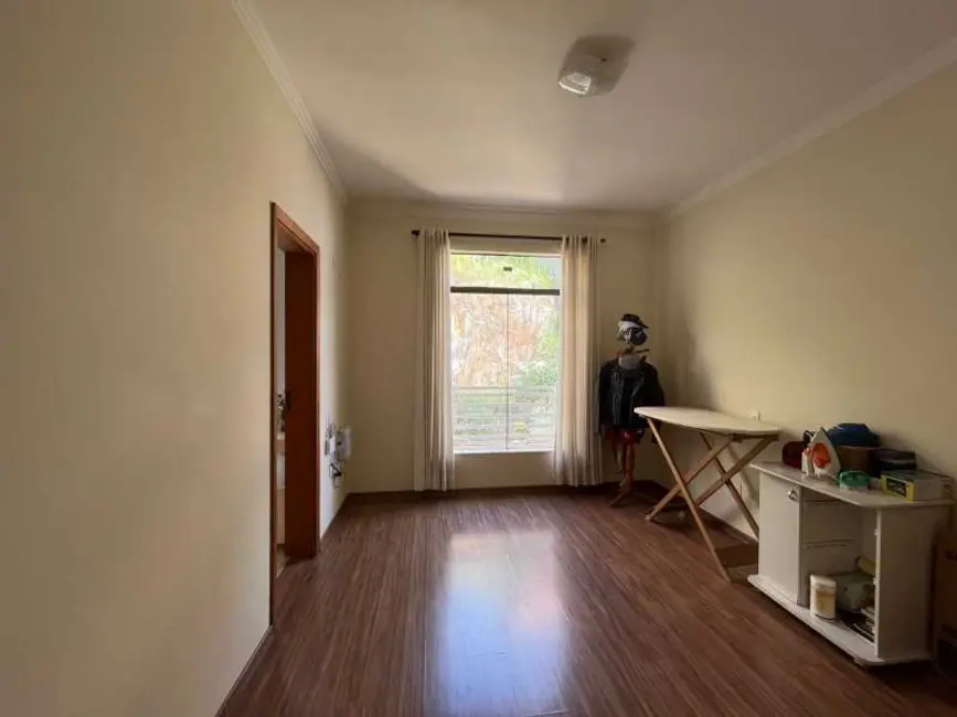 Foto 4 de Casa com 3 quartos à venda, 220m2 em Pocos De Caldas - MG